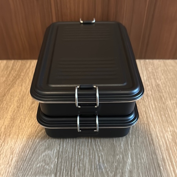 Stanley 1.25qt Black Classic Useful Box - Picture 3 of 3